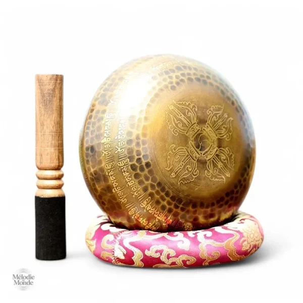 Accessoire de méditation : bol tibétain avec design ancien