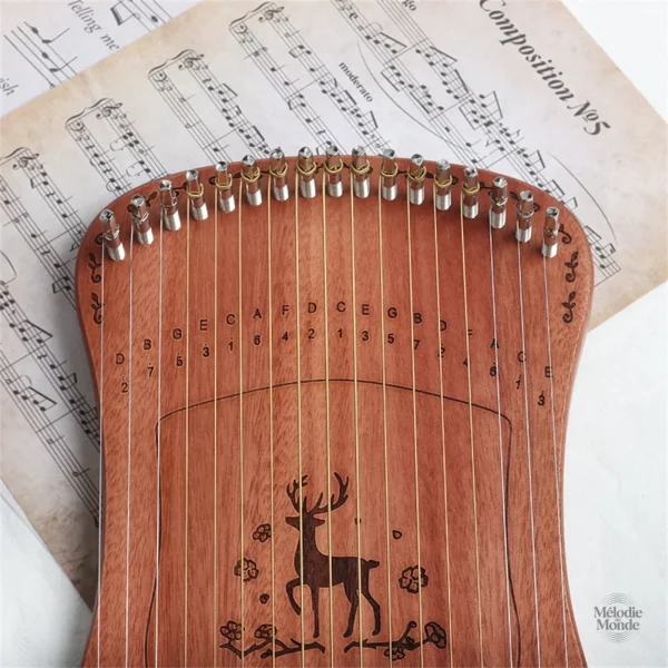 Lyre miniature 17 cordes, design compact et élégant